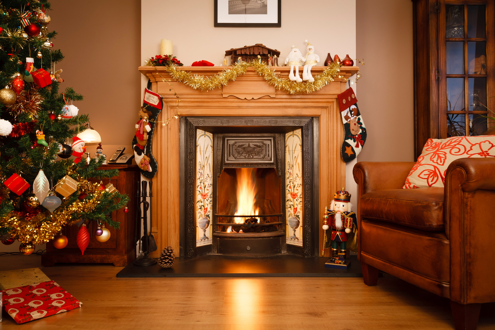 White Living Room Christmas Christmas Tree Fireplace