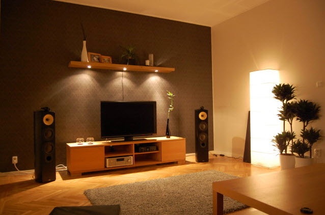 warm living room floor lamp
