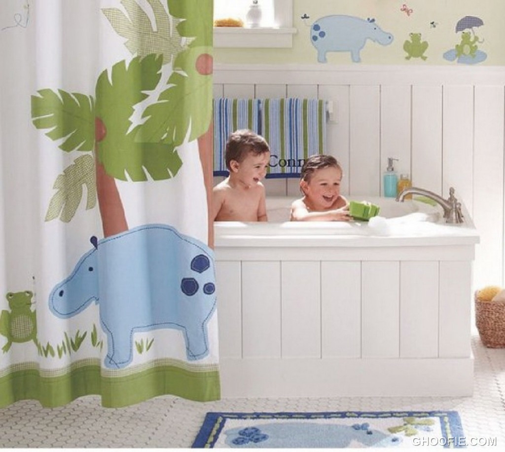 Cute Animal Decor Kids Bathroom