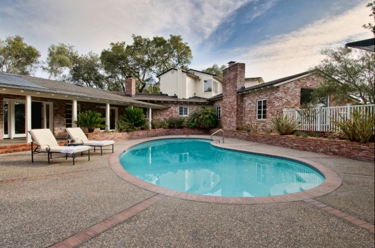 small pool small backyard