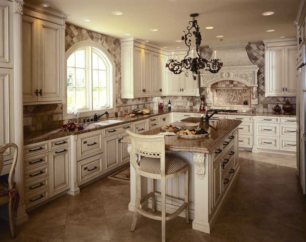 Antique style rustic kitchen - Interior Design Ideas